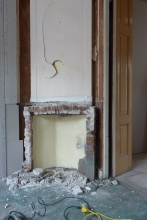 Restauratie antieke zwarte marmeren schouwen
